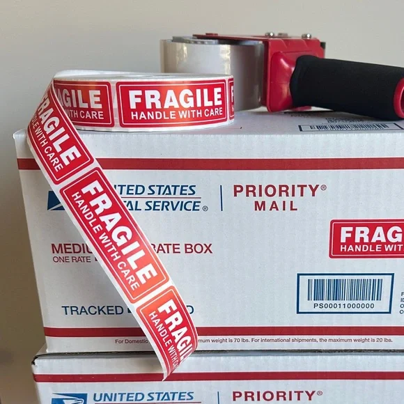 100 Fragile Labels Stickers Seller Shipping Supplies Handle with Care - Picture 2 of 7
